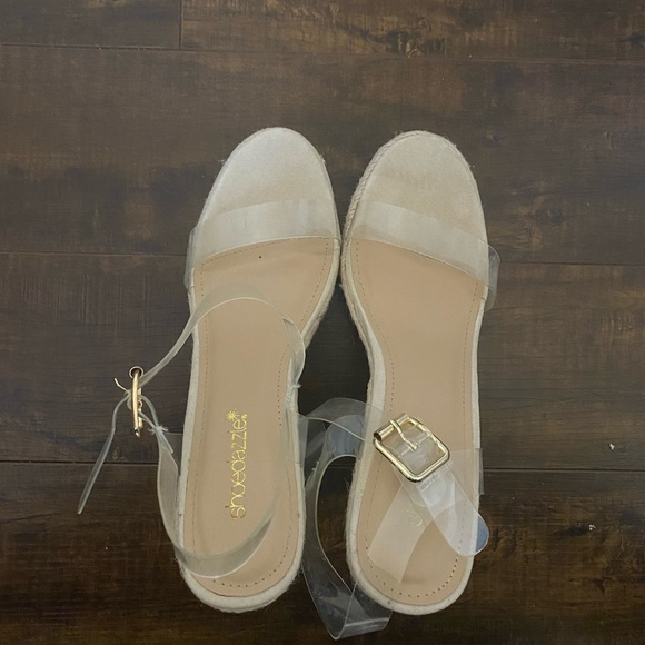 Clear wedges - Picture 2 of 4